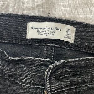 Abercrombie & Fitch Ultra High Rise Ankle Straight Jeans